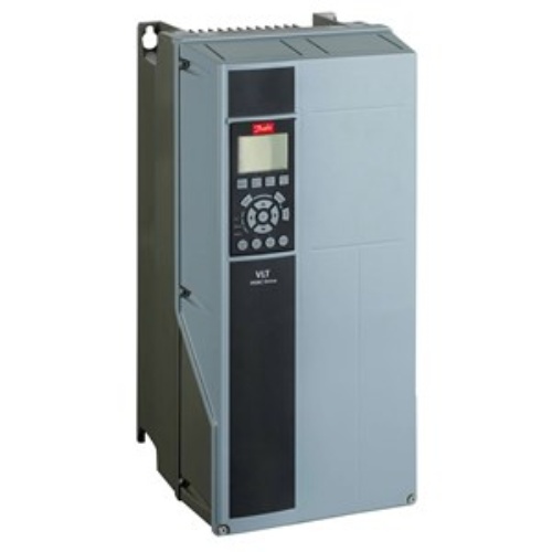 Danfoss 131B1153 FC302 AutomationDrive VFD Drive 480 Volt Three