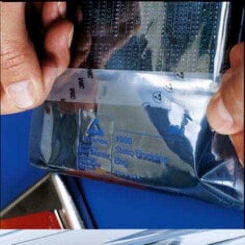 3M 7000006115 - 3M Antistatic Utility Tape 40, 24 inch X 72 yd log, 3 inch plastic,core, Clear