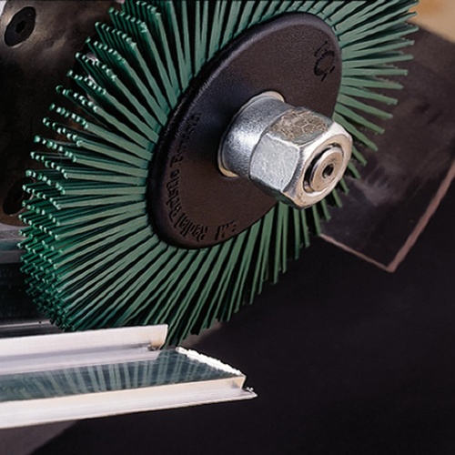 3M 7100138290 - 3M Scotch-Brite™ Radial Bristle Brush, 6 in x 1/2 in x 1 in 36 With Adapter