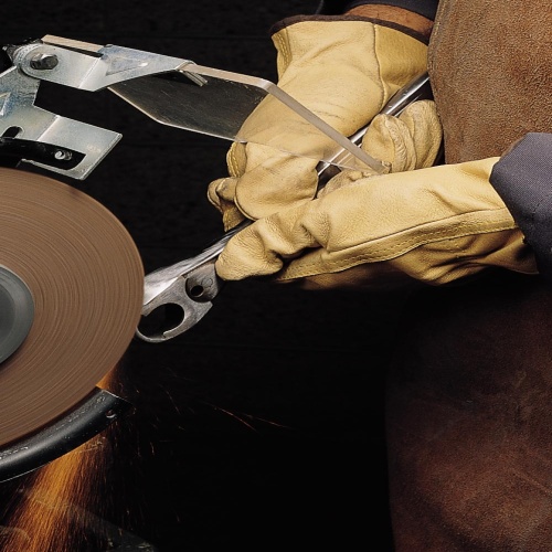 3M 7100159568 - 3M Scotch-Brite™ Cut and Polish Unitized Wheel, CP-UW, 7S Medium, 6 in x 1/2 in x 1/2 in