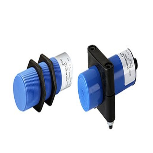 Eaton E53KBL18T110SD Capacitive Proximity Sensor
