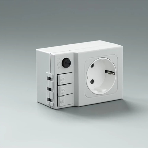 nVent Hoffman LPS10 - IEC Socket, Plastic - 3.62" x 2.44" x 1.89" (HxWxD)