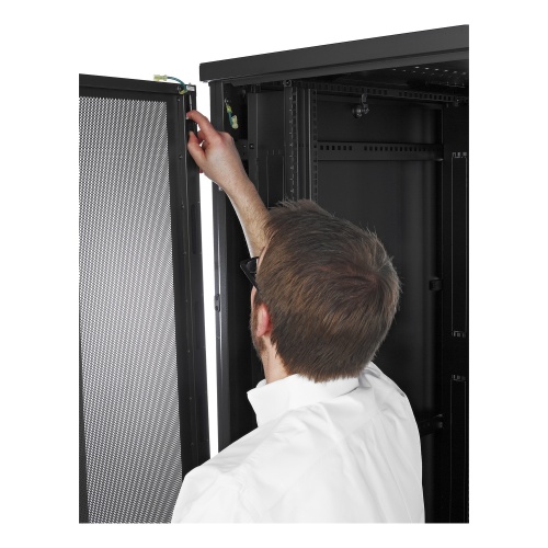 Schneider Electric (APC) AR2500 NetShelter SV 42U 600mm Wide x 1200mm Deep Enclosure